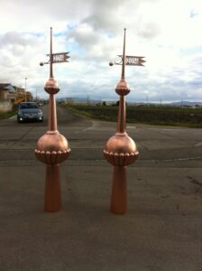 pièces d'ornements métalliques de toitures