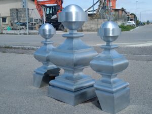 pièces d'ornements métalliques de toitures