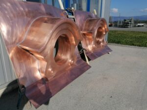 pièces d'ornements métalliques de toitures