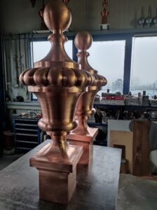 pièces d'ornements métalliques de toitures