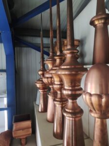 pièces d'ornements métalliques de toitures