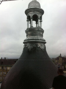 pièces d'ornements métalliques de toitures